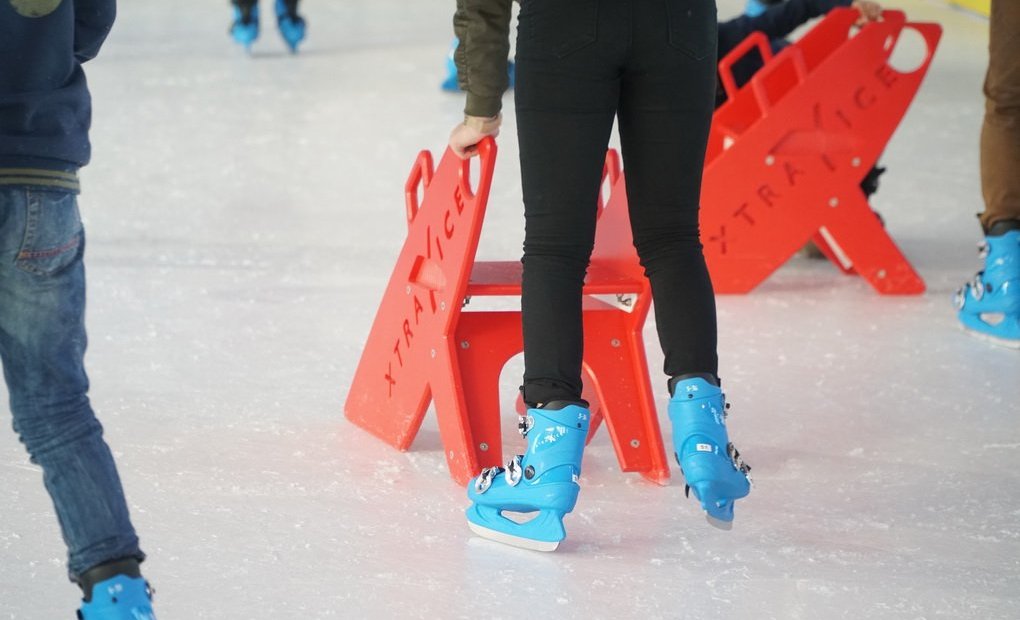 Pista de patinagem no gelo #6