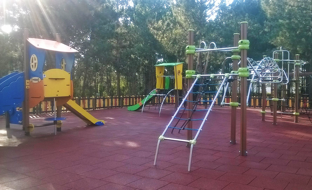 Parque infantil instalado junto ao Parque da Cidade #4